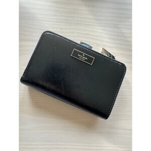 NWT Kate Spade Bridget Crinkle Patent Medium Compact Bifold Wallet Black $199